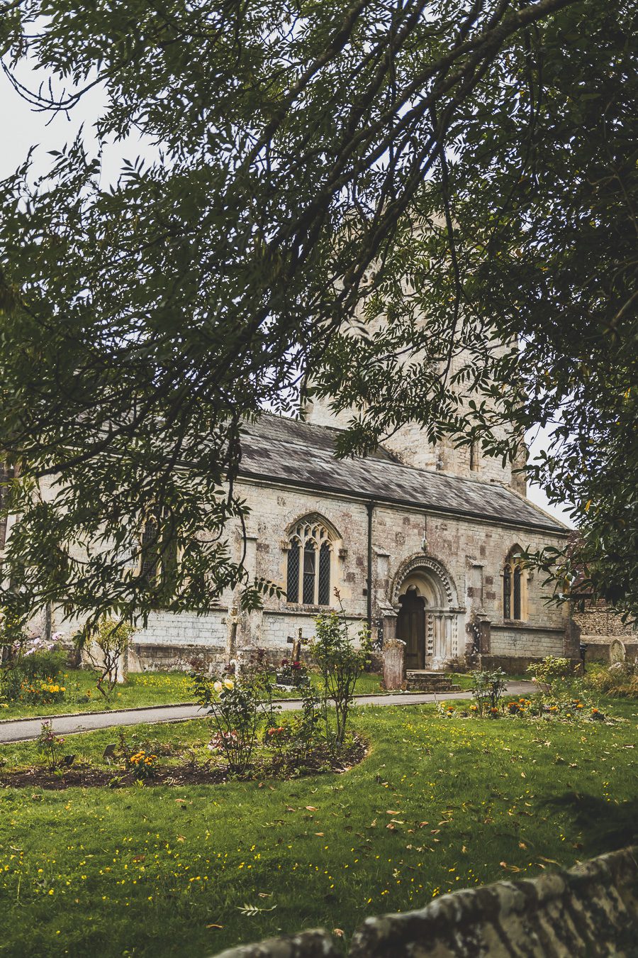 Découvrez la beauté du Dorset, une destination incontournable pour les amoureux de nature. Avec sa célèbre Côte jurassique, ses paysages à couper le souffle et ses charmants villages, le Dorset offre une expérience de voyage inoubliable. Partez en road trip dans le sud de l'Angleterre et explorez des sites emblématiques. Que vous soyez en couple, en famille ou entre amis, le Dorset vous promet des vacances en Europe superbes. Planifiez dès maintenant votre escapade au Dorset !