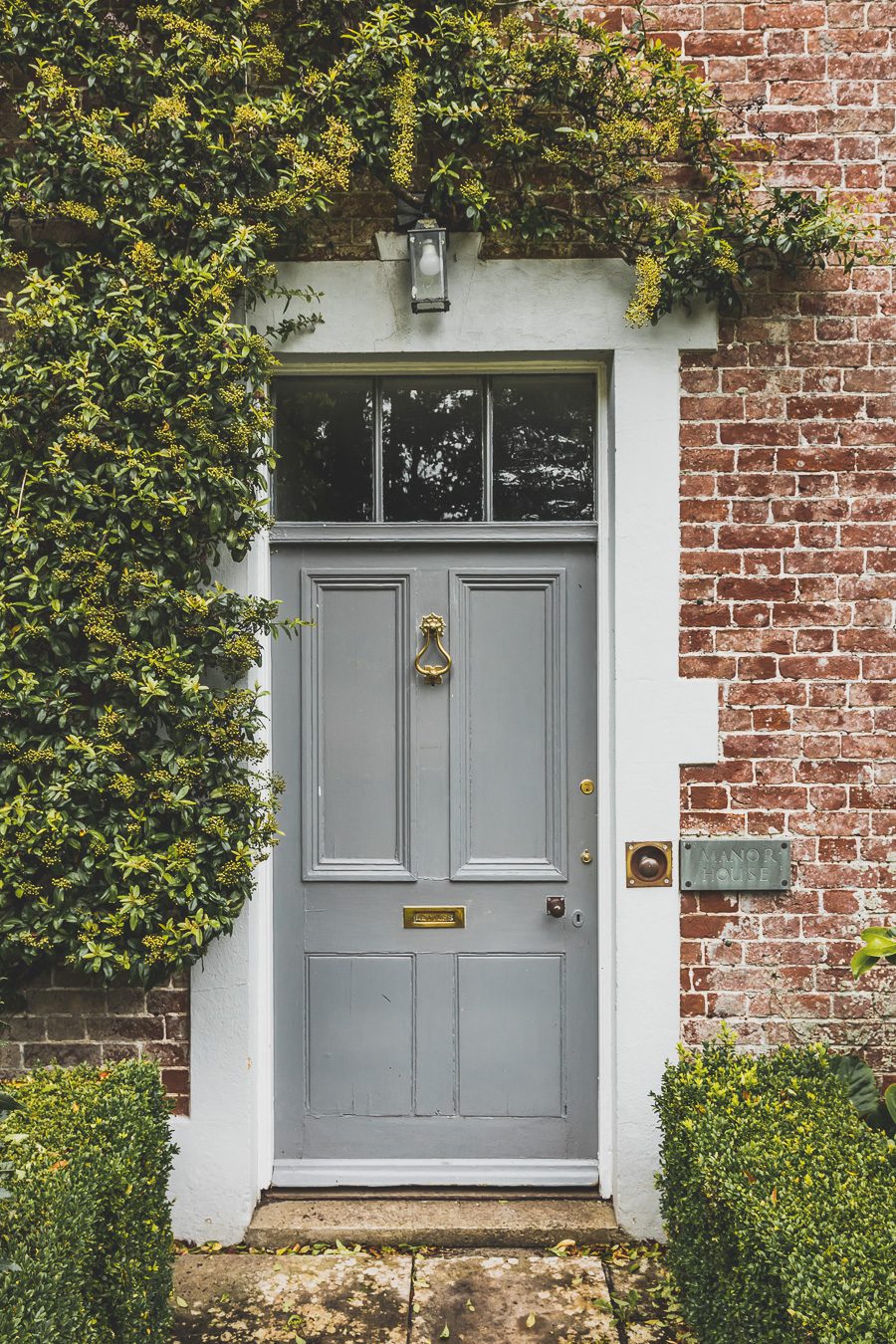 Découvrez la beauté du Dorset, une destination incontournable pour les amoureux de nature. Avec sa célèbre Côte jurassique, ses paysages à couper le souffle et ses charmants villages, le Dorset offre une expérience de voyage inoubliable. Partez en road trip dans le sud de l'Angleterre et explorez des sites emblématiques. Que vous soyez en couple, en famille ou entre amis, le Dorset vous promet des vacances en Europe superbes. Planifiez dès maintenant votre escapade au Dorset !